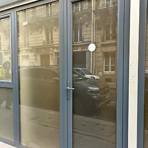 Stylish Modern Studio Paris